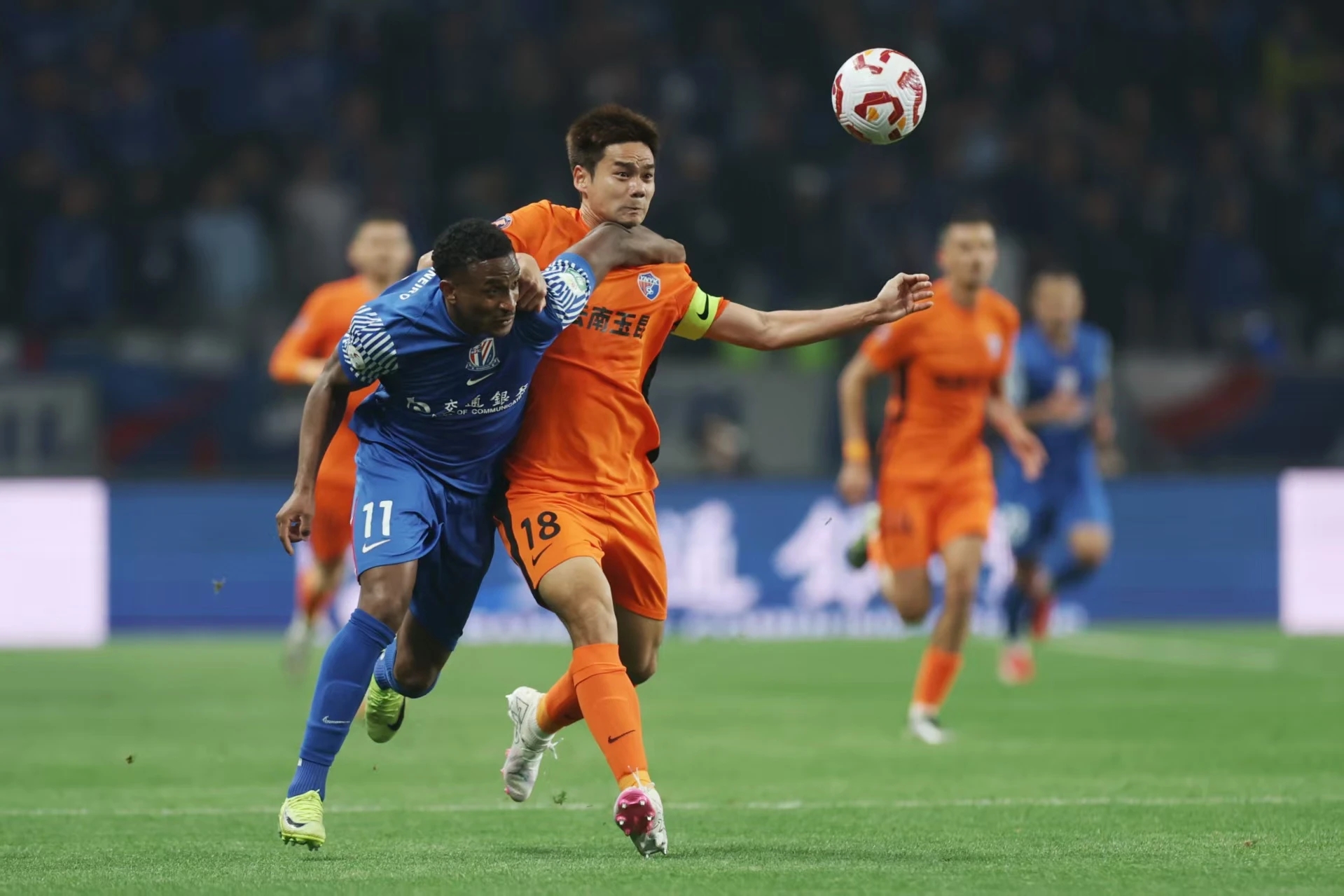 包含赛地聚焦——中超窗口期热度飙升;马赛止住颓势;引发热议;年轻球员得到机会的词条 包含赛地聚焦——中超窗口期热度飙升;马赛止住颓势;引发热议;年轻球员得到机会的词条